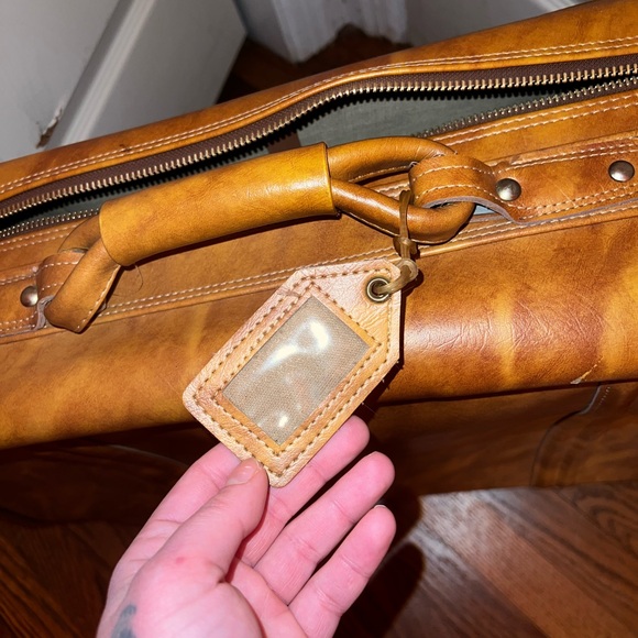 Vintage 60s-70s Brown Leather Carry All Suitcase (can bundle with smaller one) - Picture 4 of 14